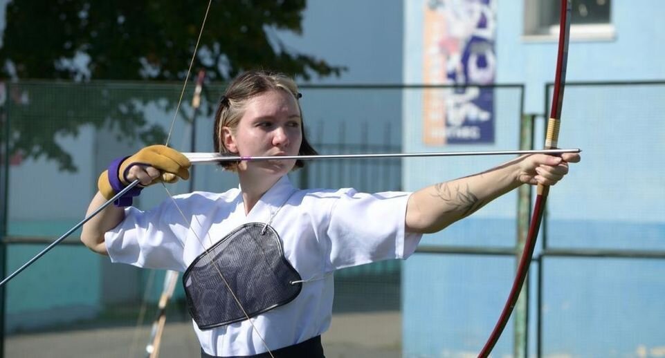 Спортсменки стрельба из лука