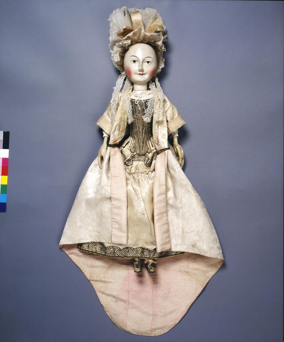 фото первых кукол