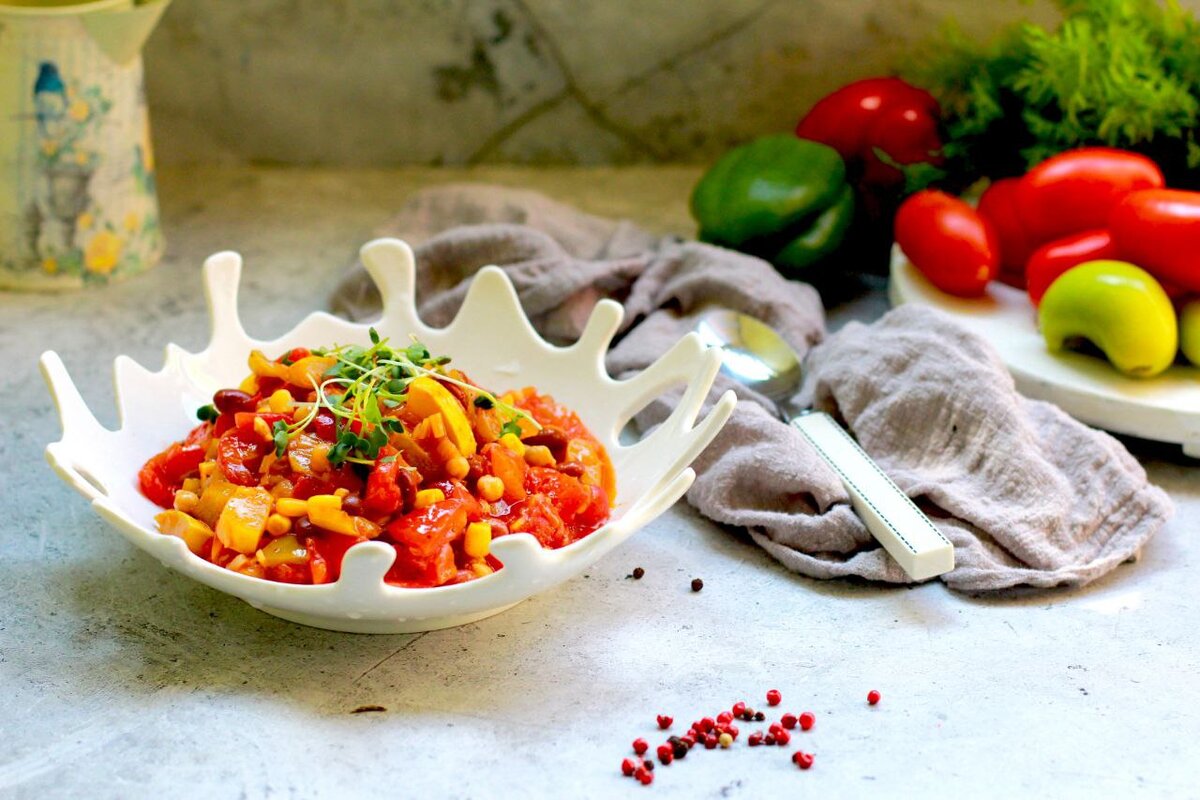 Лечо с кабачком, помидорами и перцами от Елены Некрасовой: https://t.me/urbanistka_vl