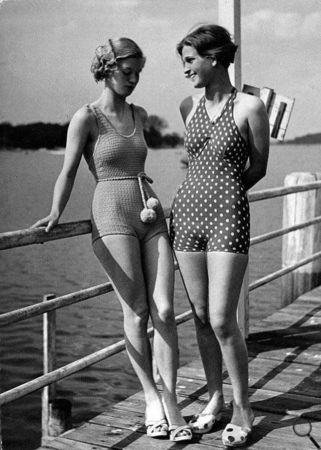 Разрешённые купальники тех лет