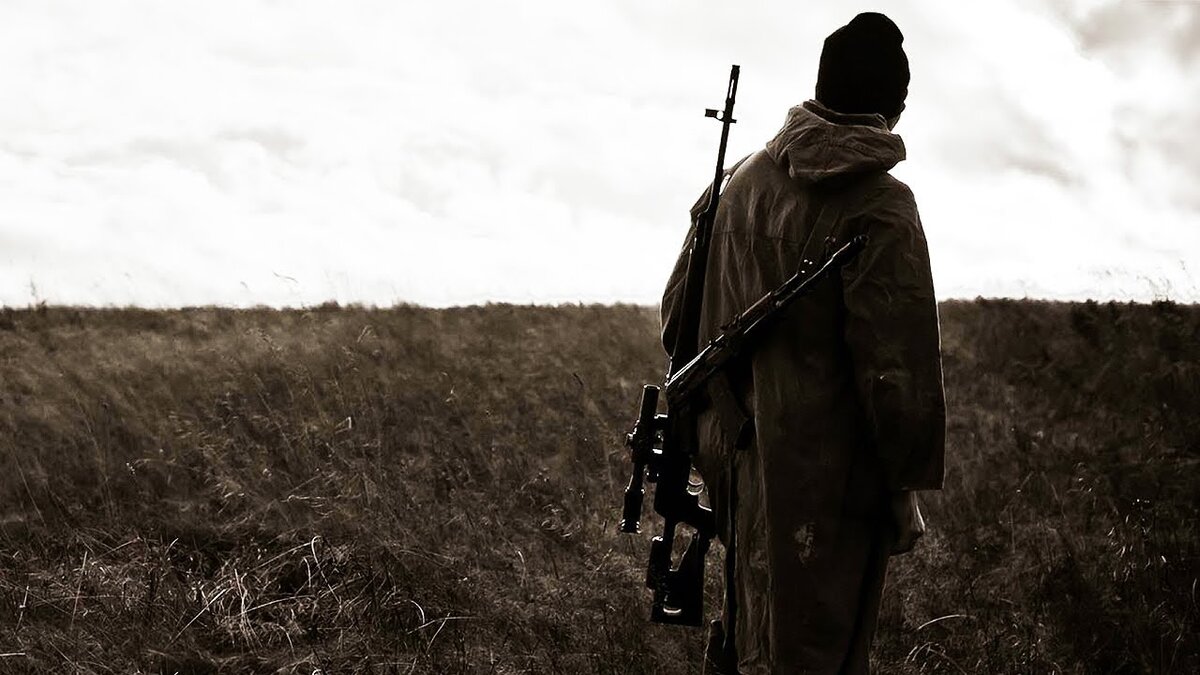 Боец в капюшоне