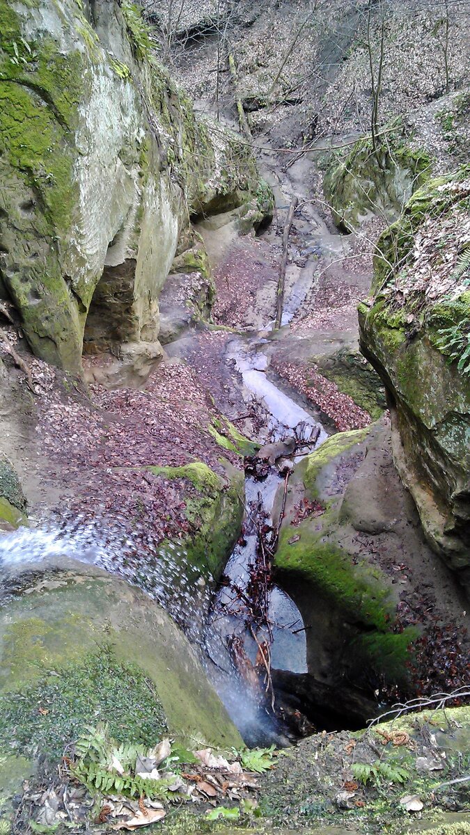 Водопадик "Пасть Дракона". Вид сверху.