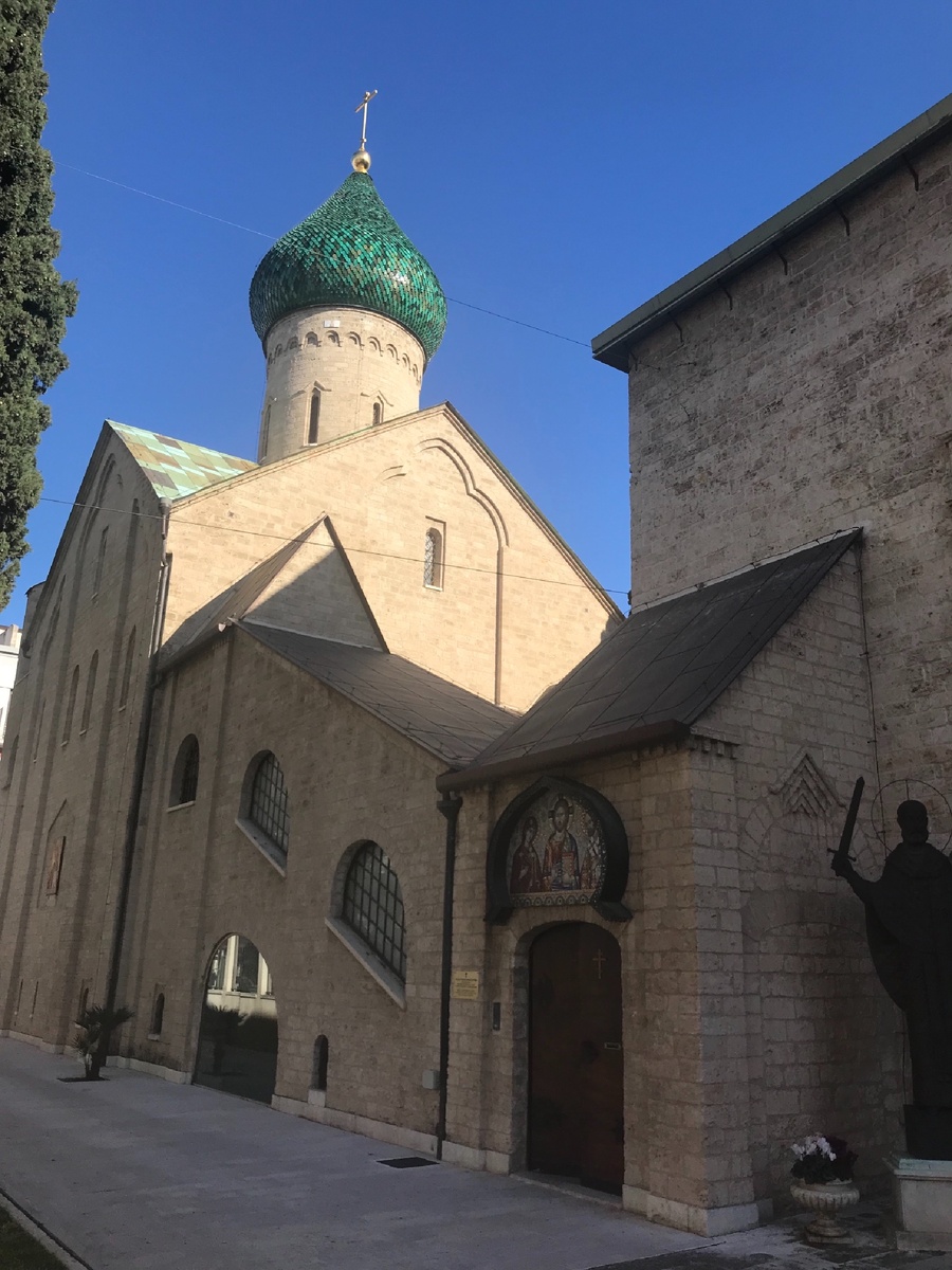 «Русский уголок» на юге Италии, в городе Бари. Продолжение.