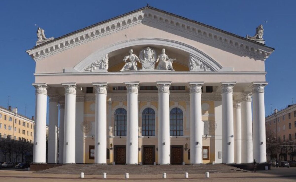 калужский областной драматический театр. театры калуги фото. театры калуги фото. драматический театр калуга. областной драматический театр калуга.