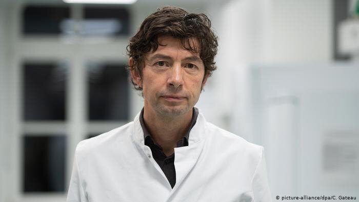 Вирусолог проф. Кристиан Дростен руководит Берлинским институтом вирусологии в клинике Шарите