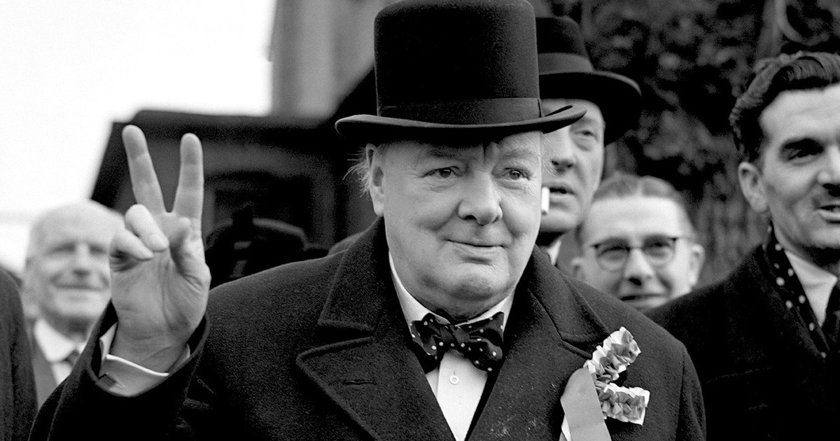 Уинстон Черчилль – британский государственный и политический деятель, премьер-министр Великобритании в 1940-1945 и 1951-1955 годах; военный, журналист, писатель, почётный член Британской академии. В 1953 г. Черчиллю была вручена Нобелевская премия по литературе.