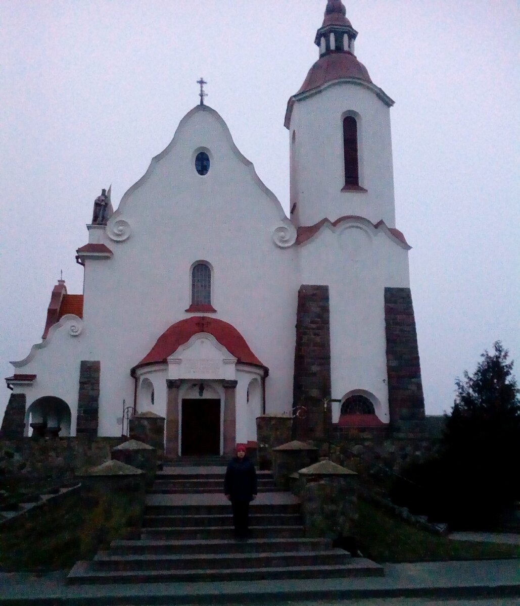 фото на фоне костёла в Солах