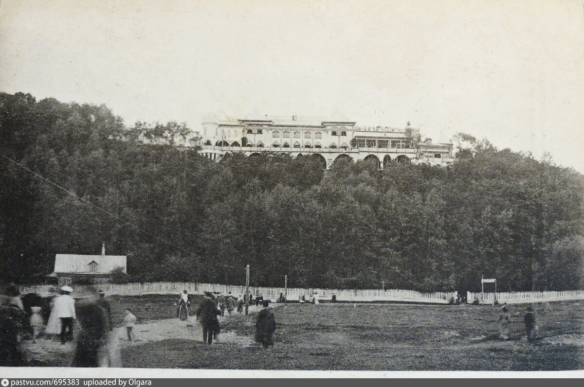 Вид с Воробьёвых гор на Лужники. 1956-1957