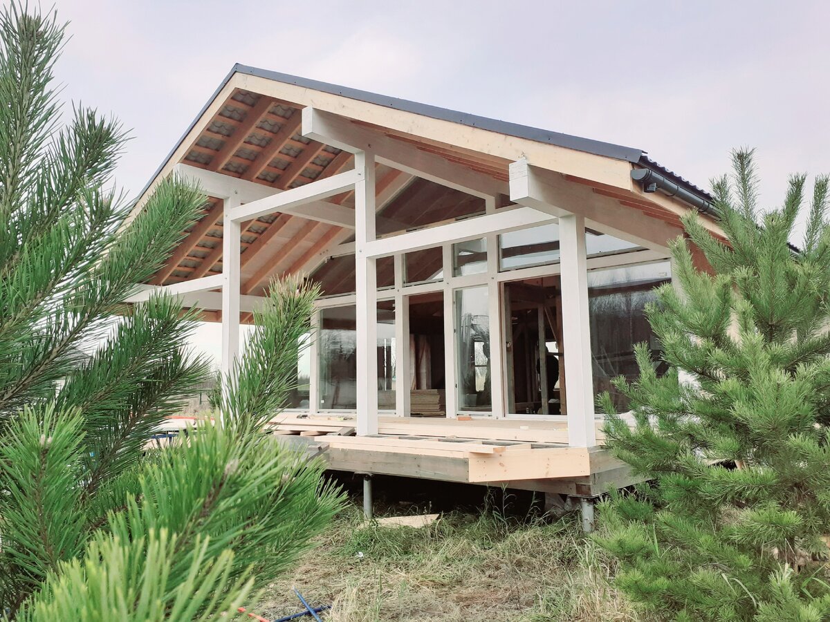 Фото одноэтажный фахверк в лесу