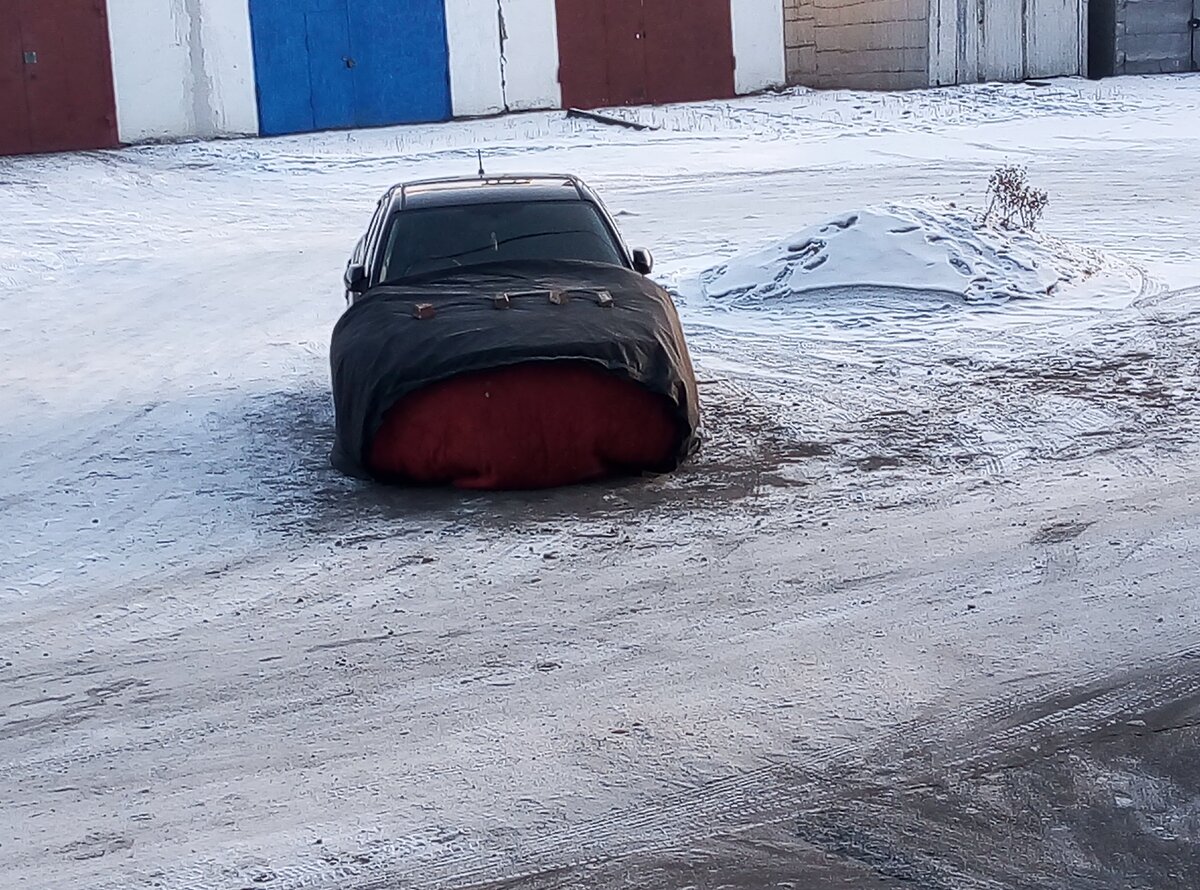 Вот так вот мы ночуем во дворе