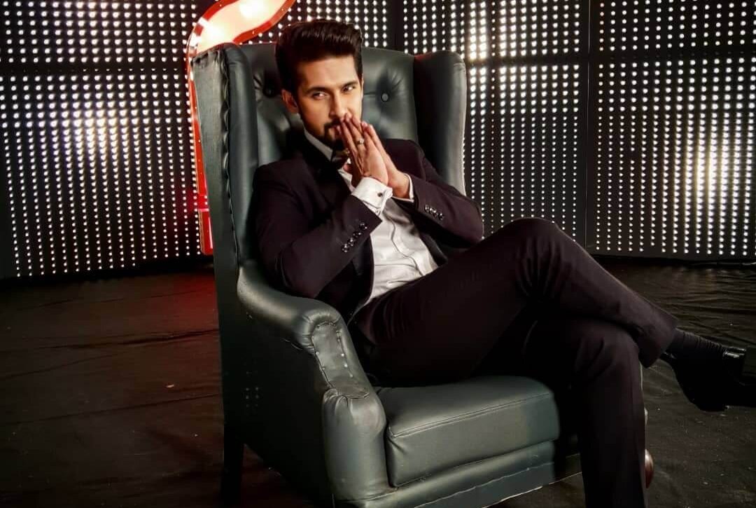 https://www.newsbugz.com/wp-content/uploads/2018/05/Ravi-Dubey-Images-1-e1527684320338.jpg