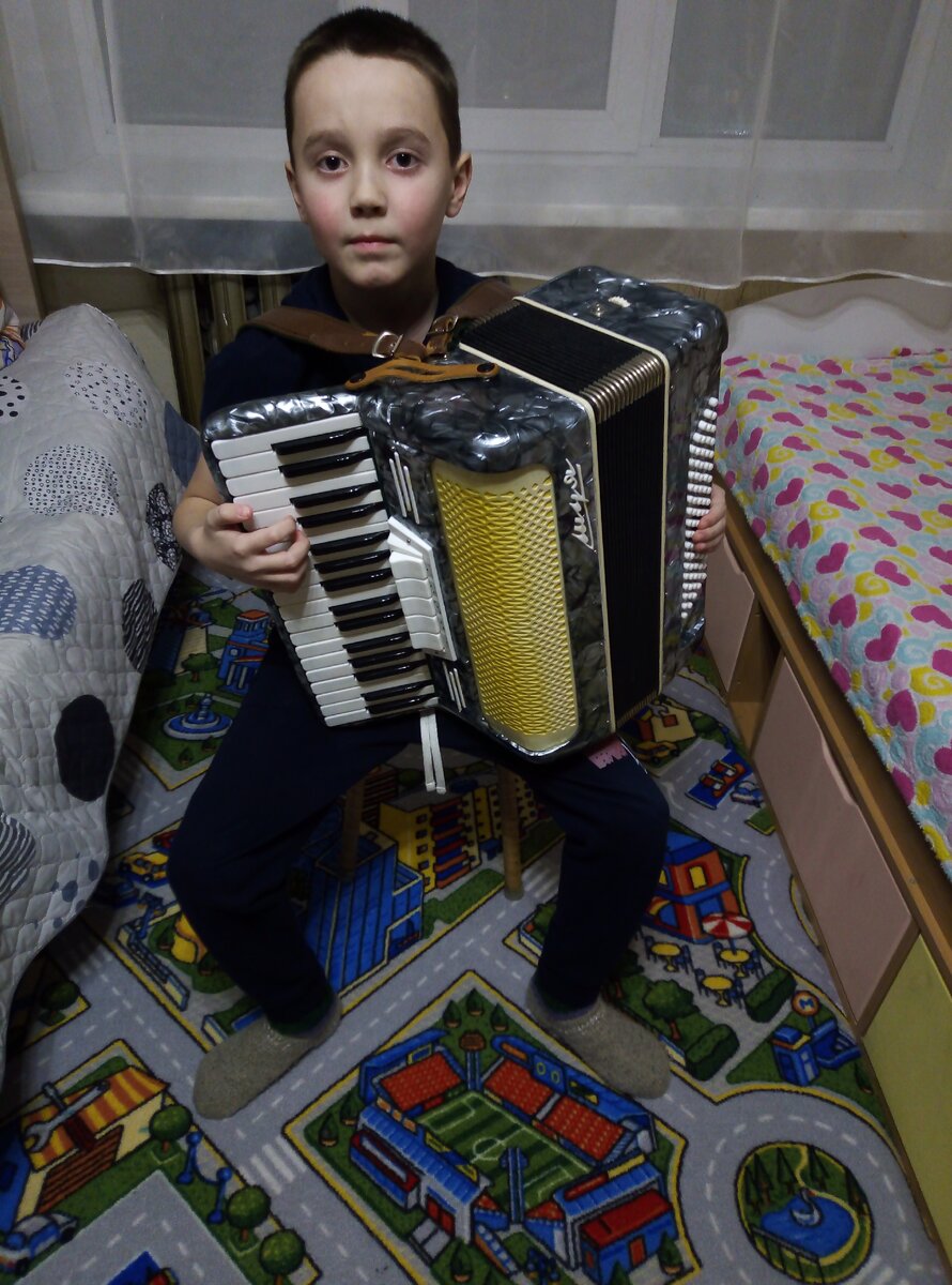 Сыну 9 лет 