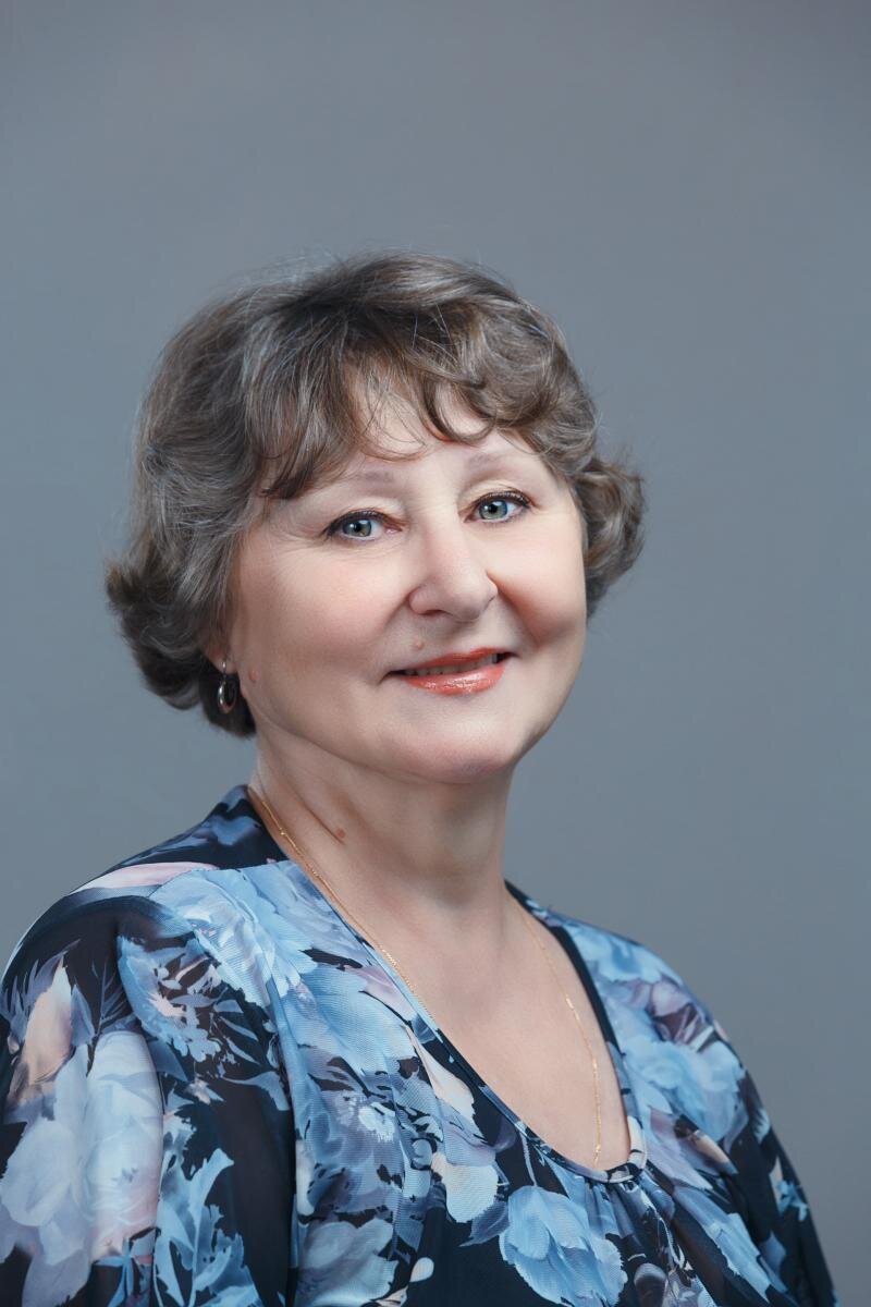 Зинаида Андросова — 70-летняя жительница Лянтора, которая с 2012-го по 2019 год была председателем городского Совета ветеранов, а также местной организации ветеранов войны, труда, вооруженных сил, правоохранительных органов и инвалидов Сургутского района. 
Фото: Администрация Сургутского района