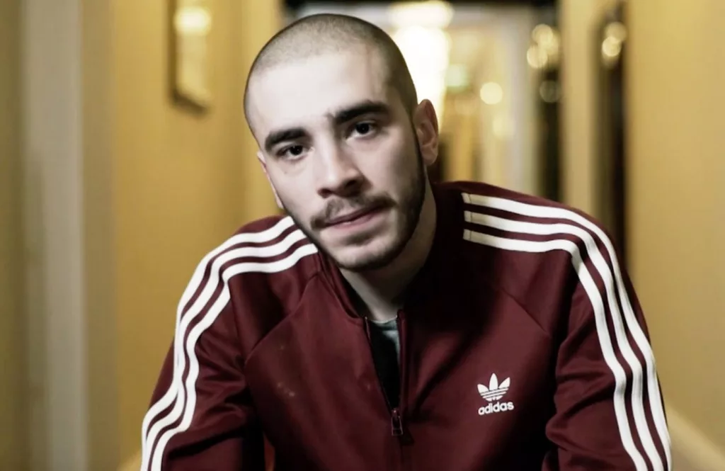 Фото Дмитрия  с одного из самых известных интервью в его карьере