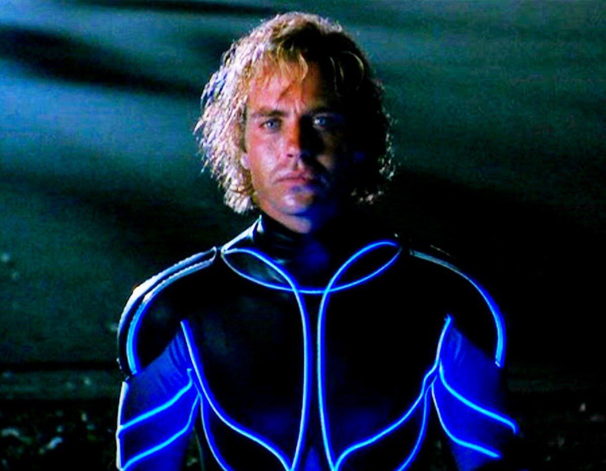 Кадр из фильма "Газонокосильщик".