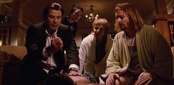 Криминальное чтиво, сцена с уколом адреналина