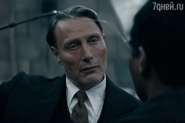    «Фантастические твари: Тайны Дамблдора». реж. Дэвид Йейтс Кадр из фильма