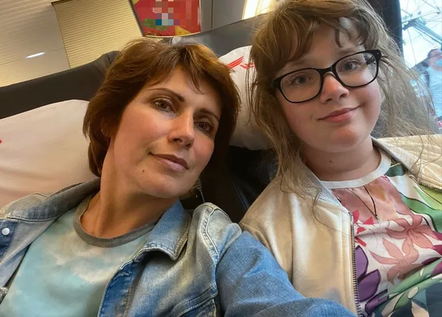 Саша - замечательная и добрая девочка