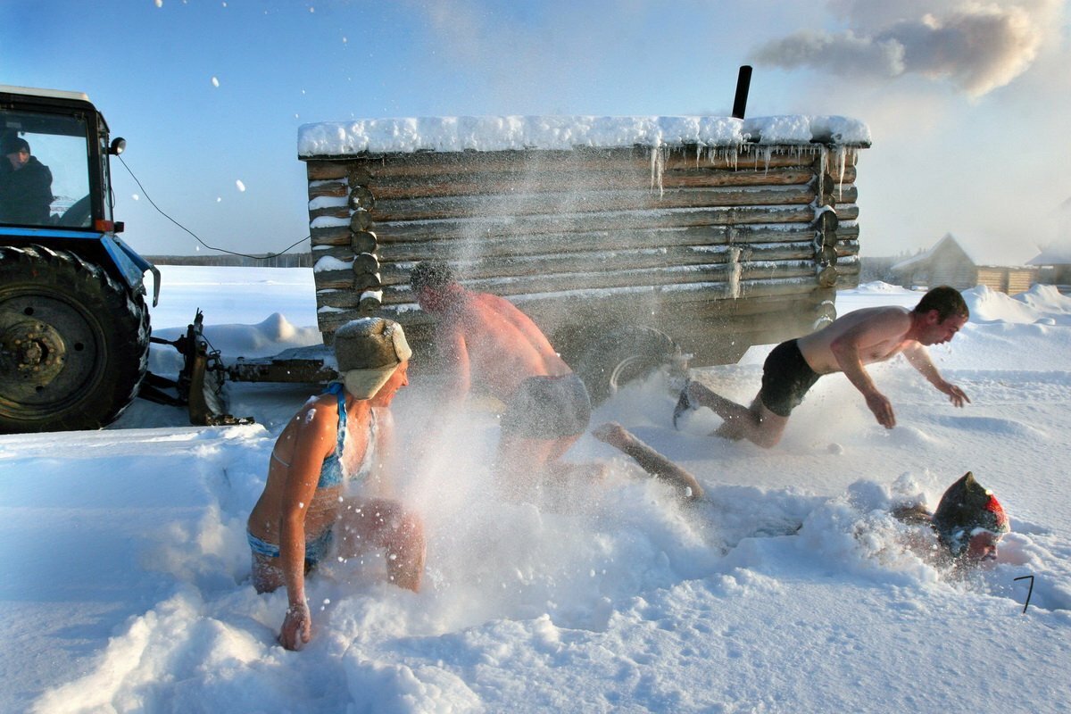 Передвижная баня на сцепке с трактором