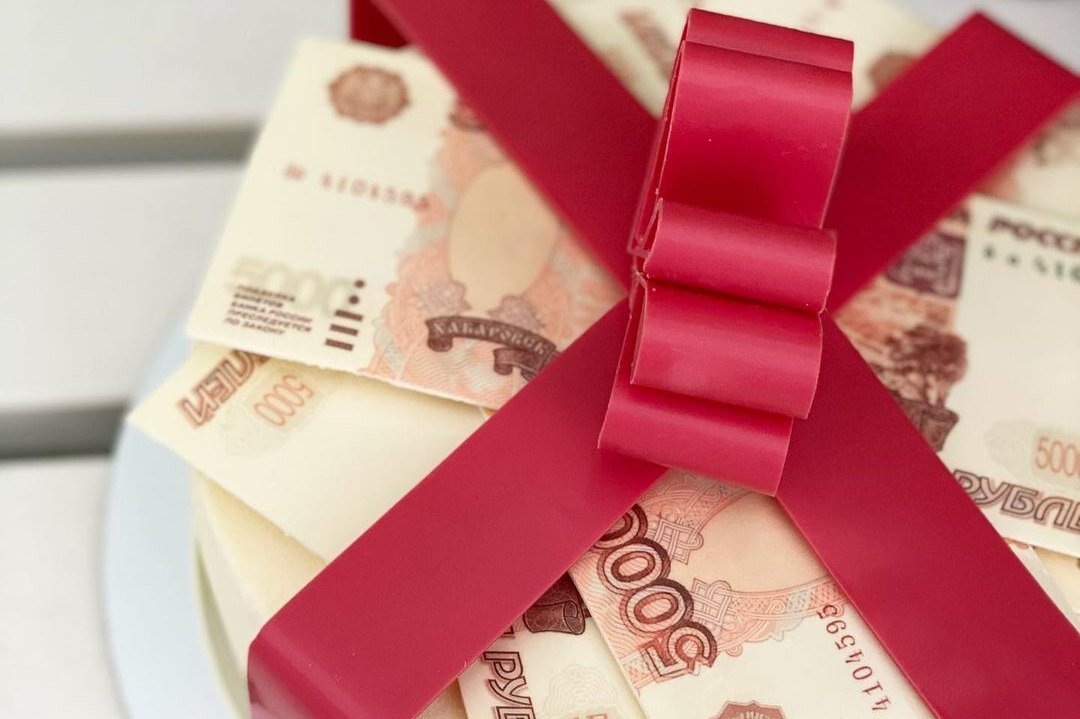     Россиянам пообещали единовременную выплату размером 67 тысяч рублей — кто может получить и когда