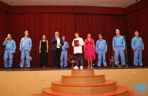 Творческая группа ЦОК ВКС выступила с концертом в центральном военном клиническом авиационном госпитале Минобороны России