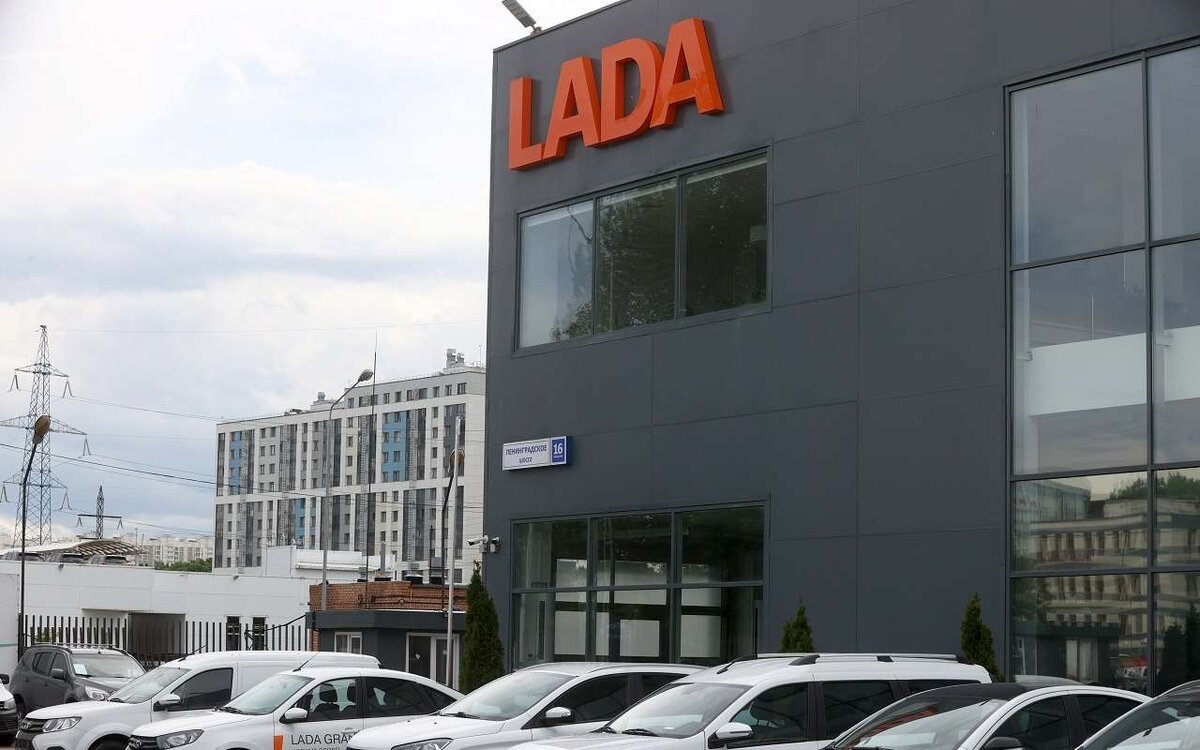    Дилеры Lada начали продавать китайские машины