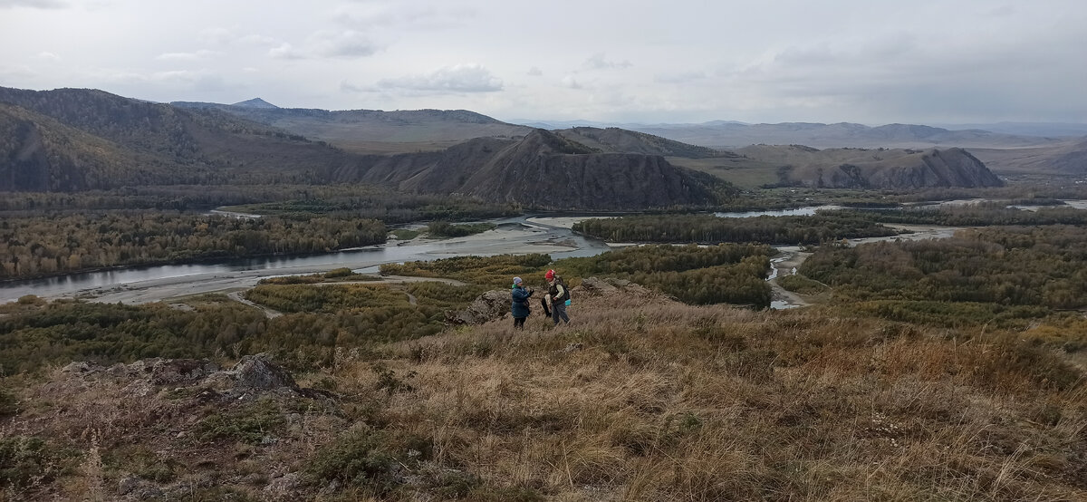 Вид на левый берег реки Абакан