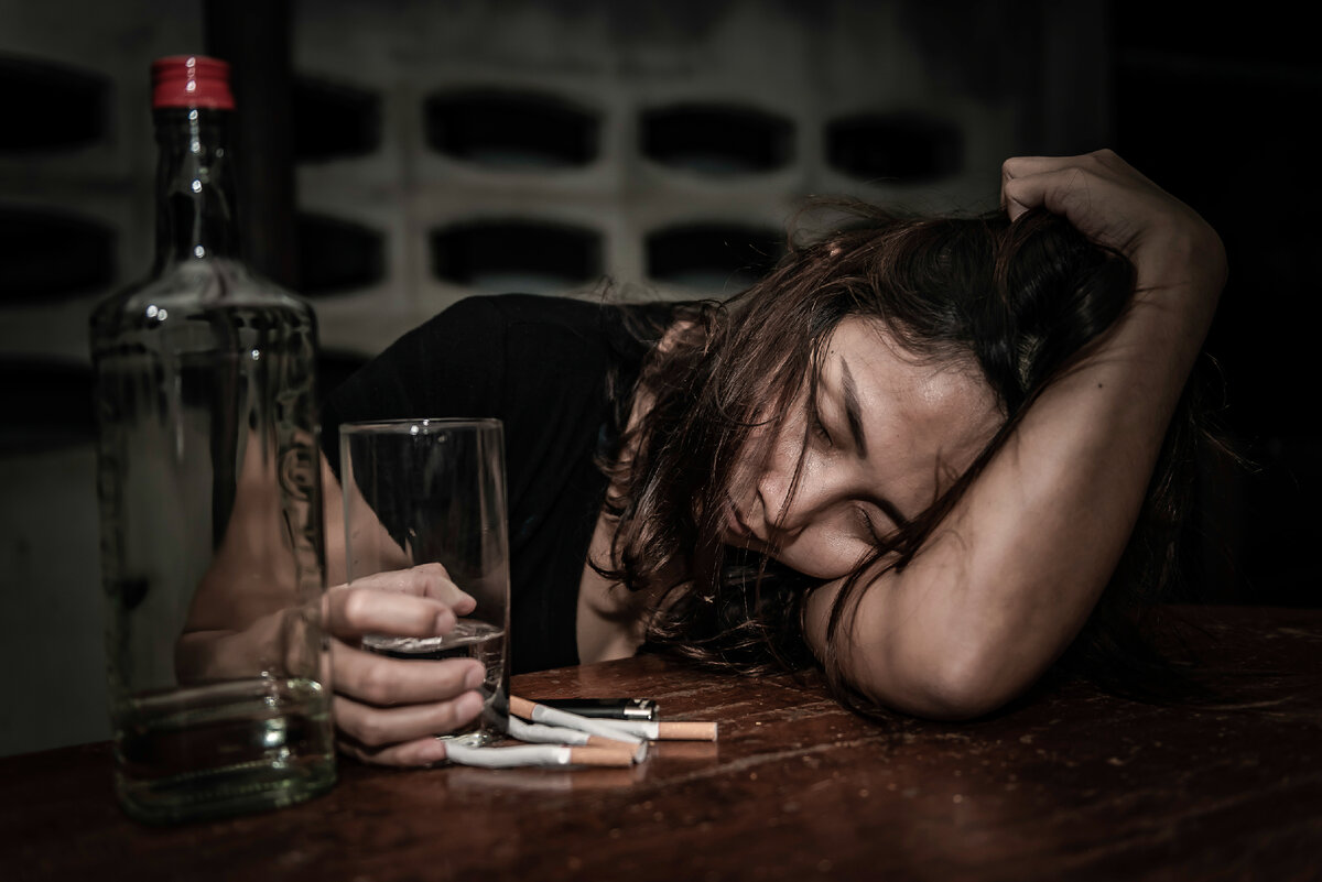 Что делать если стало плохо после запоя? Первая помощь. (источник изображения: freepik.com)