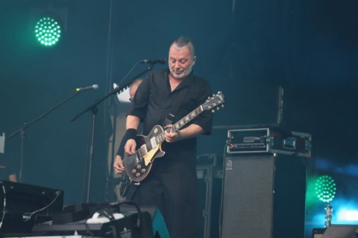    Концерт свердловских рокеров стартовал в Екатеринбурге