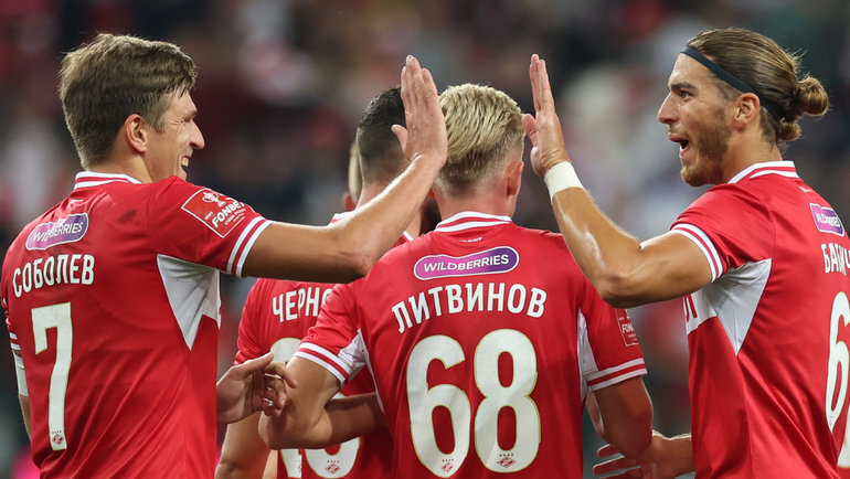    «Спартак» — «Динамо» — 4:1. Александр Соболев и Срджан Бабич.Александр Федоров