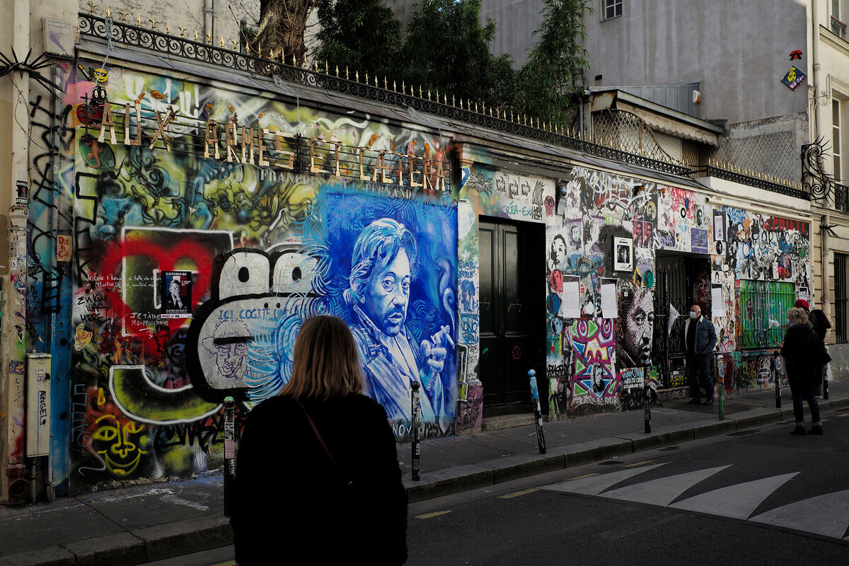 Под черным потолком: о Серже Генсбуре и о его новом доме-музее на Rue  Verneuil | Сноб | Дзен