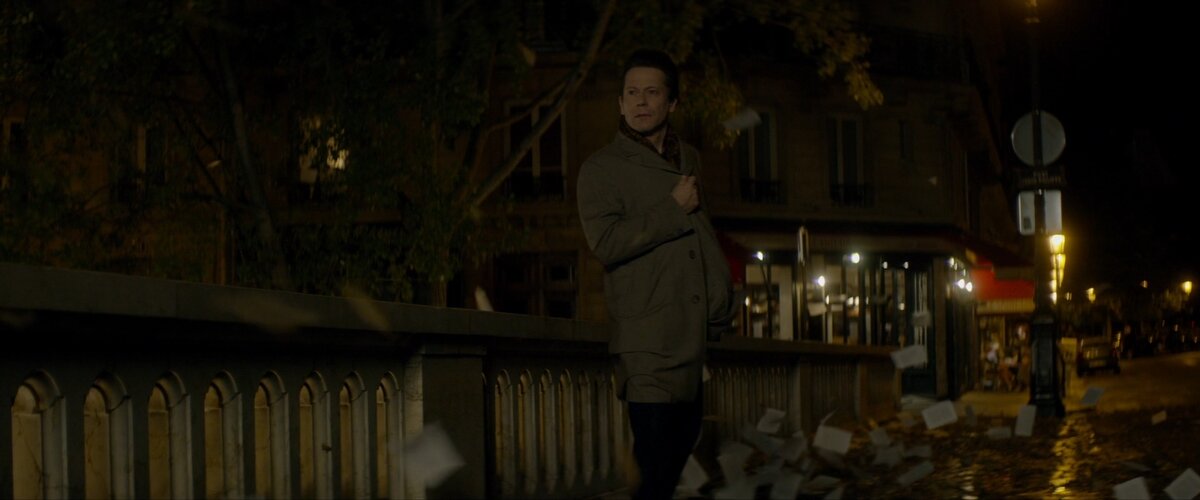 Страницы его романа - «Федр» Платона.