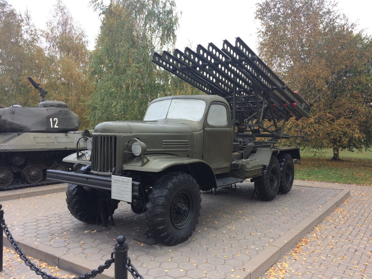 Бм авто. БМ-13 Катюша. РСЗО Катюша БМ-13. Катюша БМ-13 оружие. Боевая машин БМ - 13 Катюша.