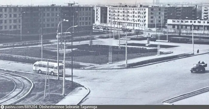 Привокзальная площадь образца 1969 года.