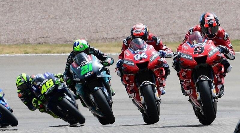 Перед летним перерывом Марк Маркес уверенно лидирует в чемпионате мира Moto GP, а вот у «Ducati» возникли проблемы в последних двух гонках.