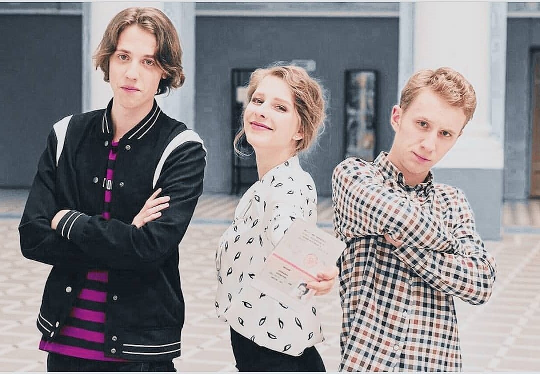 Узнали актёров?