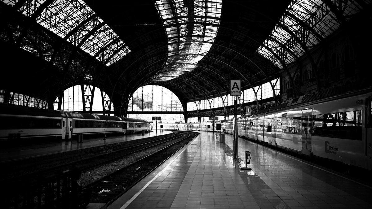 Мрачный вокзал