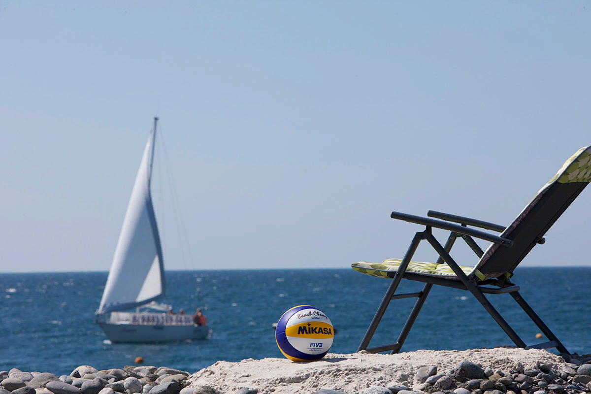 Где лучше отдохнуть на черном море 2024. Sport Inn Hotel Wellness Сочи. Sport Inn Hotel & Wellness 4 Сочи. Sport Inn Hotel & Wellness 4 пляж. Отель Сочи Sport Inn пляж