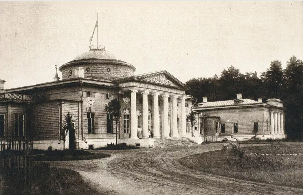 Главный дворец Ахтырки и флигель, между 1900-1910 годами