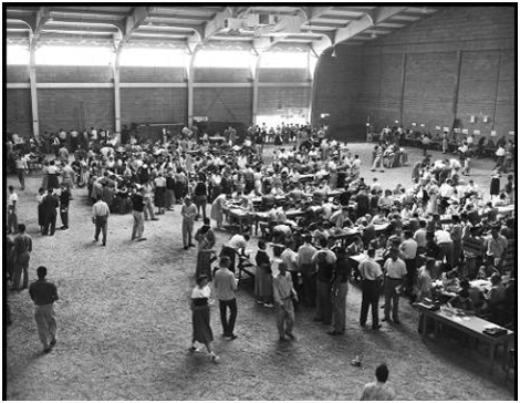 Собрание в цеху.