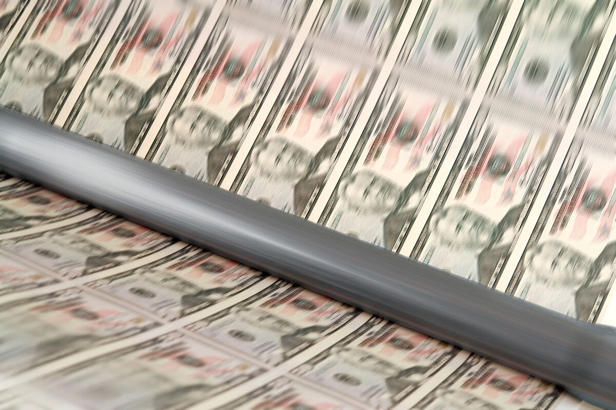 Деньги печать. Почему нельзя напечатать много денег. Эмиссия денег это. Печатают много денег почему. Деньги печатать.