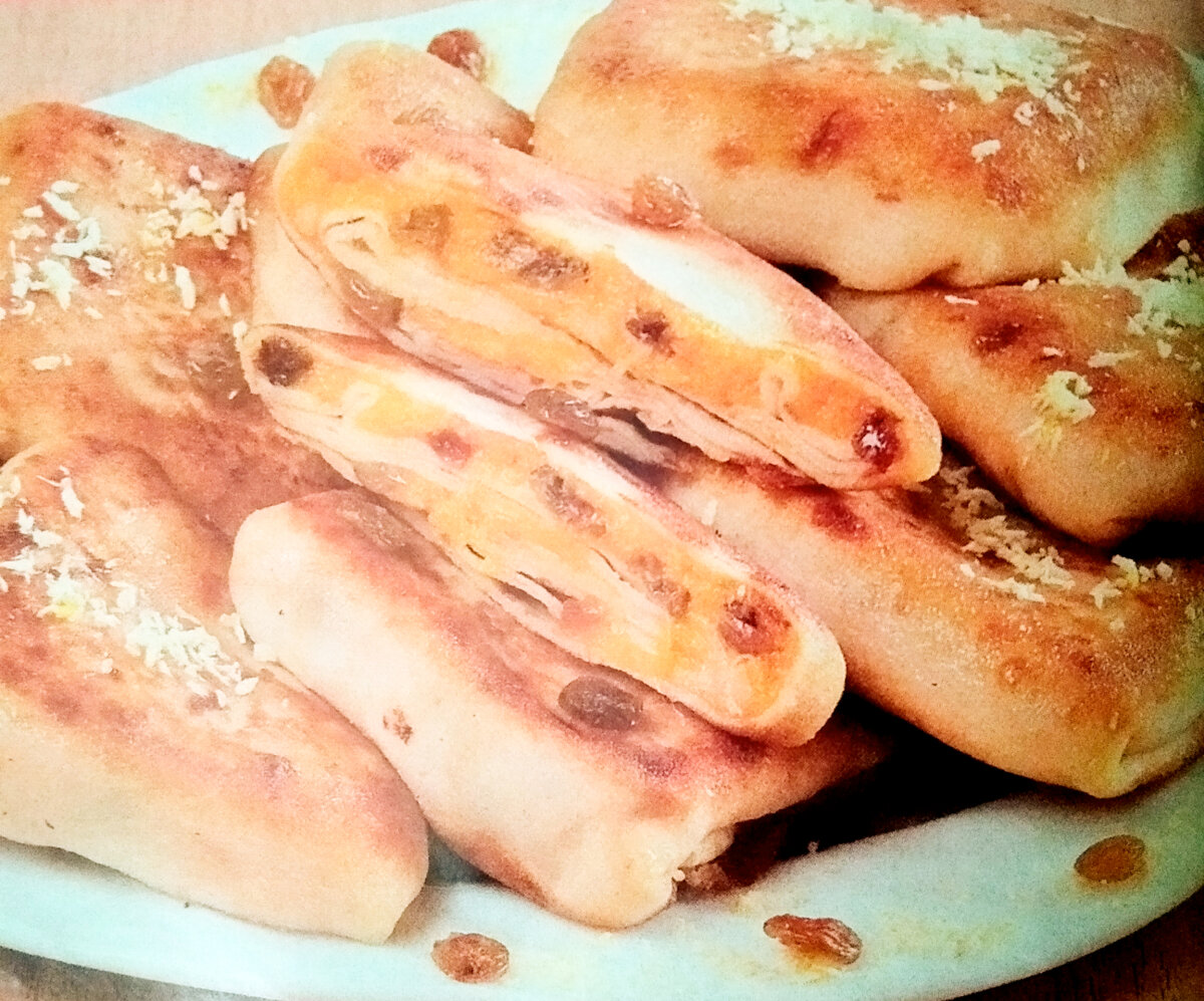 Блинчики с тыквой и изюмом