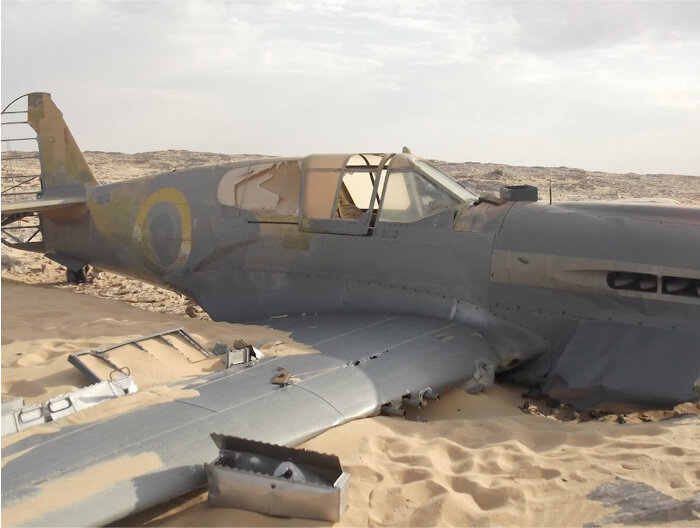 Ящик для боеприпасов на переднем плане.  Правда в нем ничего не было. Поговаривают, что бедуины нашли в нем  патроны и сразу же опустошили ящики.