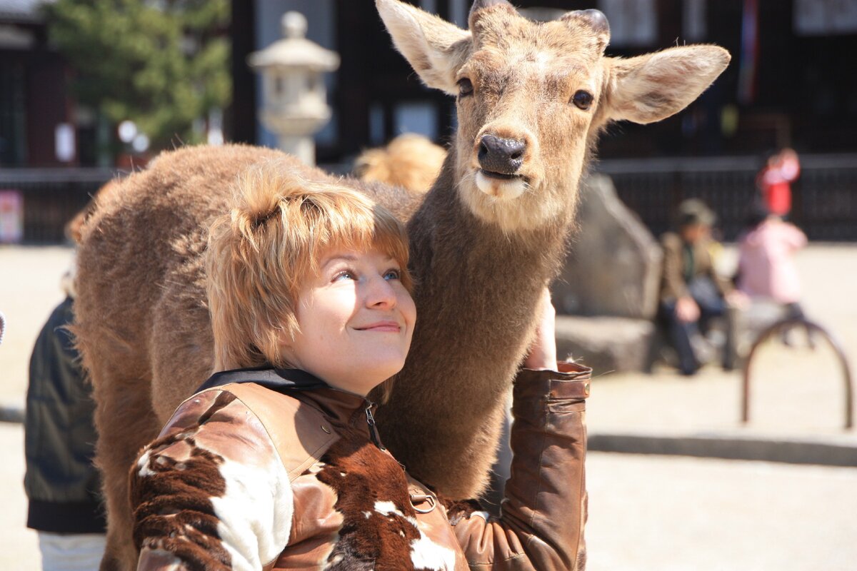 Автор с оленем. Олень - справа :-)