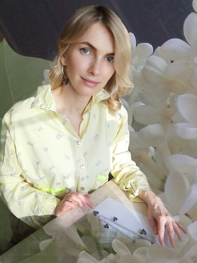 Фото из личного архива. Украшения с цветами внутри