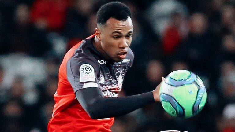 Последние трансферные новости и сплетни об игроках, связанных с "Тоттенхэмом" - и тех, кто мог покинуть клуб.