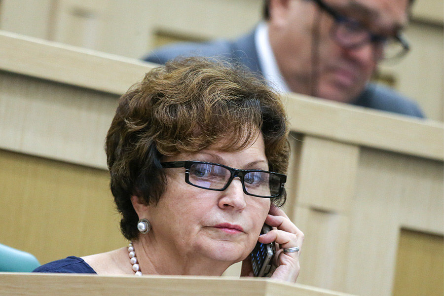 Председатель" Союза женщин России" - Е.Лахова. фото из открытых источников интернета.