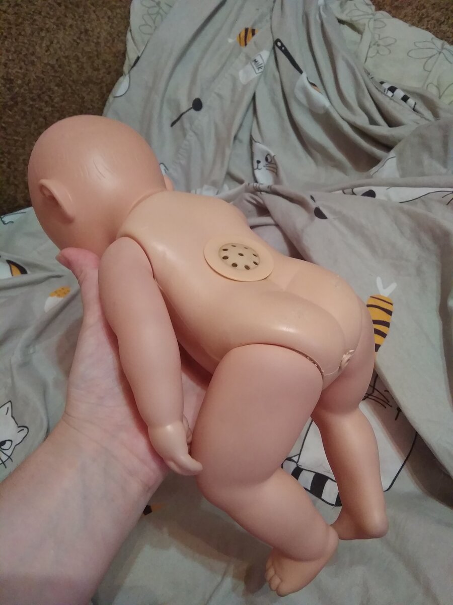 для масштаба фото на руке