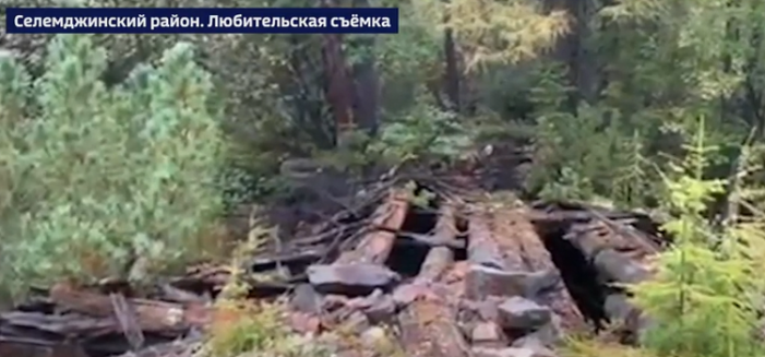 О некогда оживленном тракте напоминают обветшалые мосты и участки переправ 