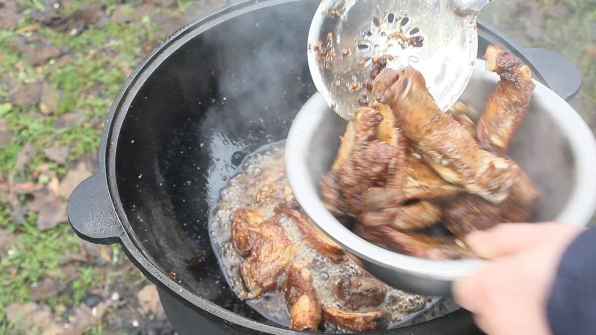 Казан кебаб с картошкой и ребрами в казане. Одно из самых простых блюд в  казане! | Димоныч | Дзен